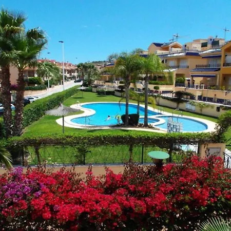 Casa Con Terraza Y Piscina R14 By Novadesta *